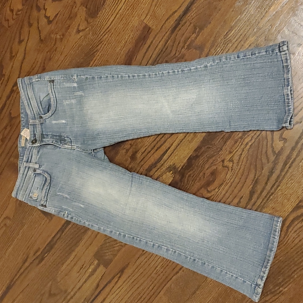 Refuge Pre-Distressed Junior Petite Size 9 Jeans